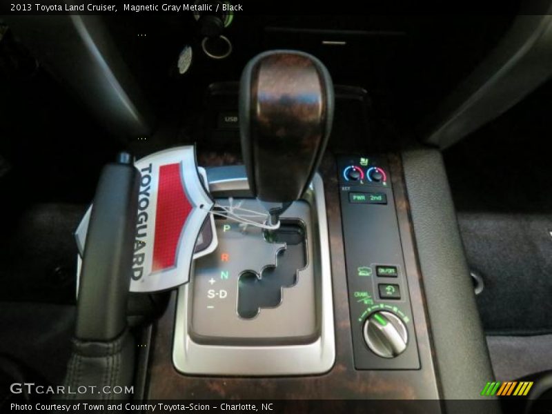 Magnetic Gray Metallic / Black 2013 Toyota Land Cruiser