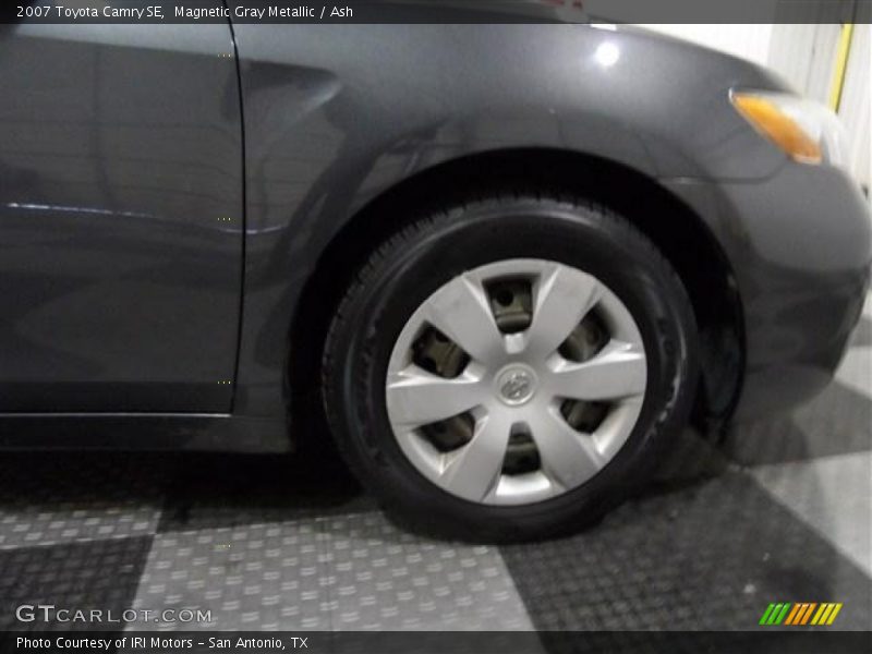 Magnetic Gray Metallic / Ash 2007 Toyota Camry SE