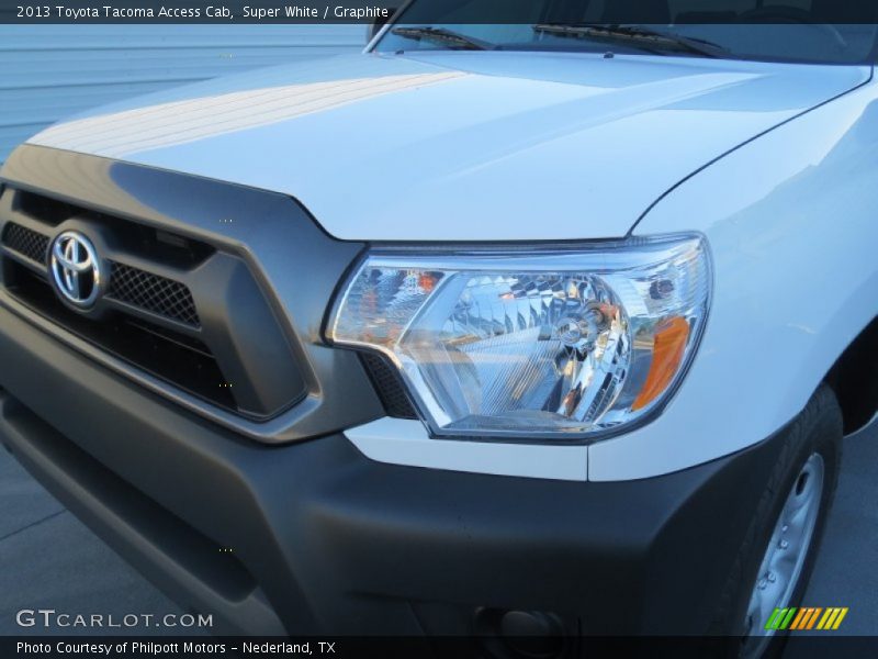 Super White / Graphite 2013 Toyota Tacoma Access Cab