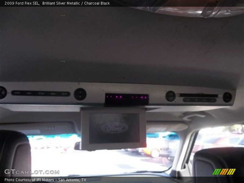 Brilliant Silver Metallic / Charcoal Black 2009 Ford Flex SEL