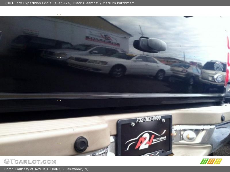 Black Clearcoat / Medium Parchment 2001 Ford Expedition Eddie Bauer 4x4