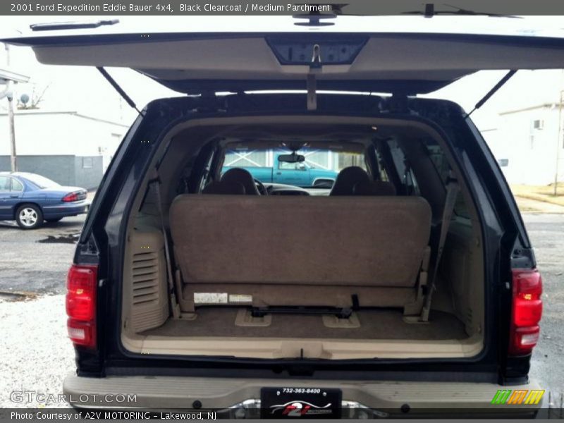 Black Clearcoat / Medium Parchment 2001 Ford Expedition Eddie Bauer 4x4