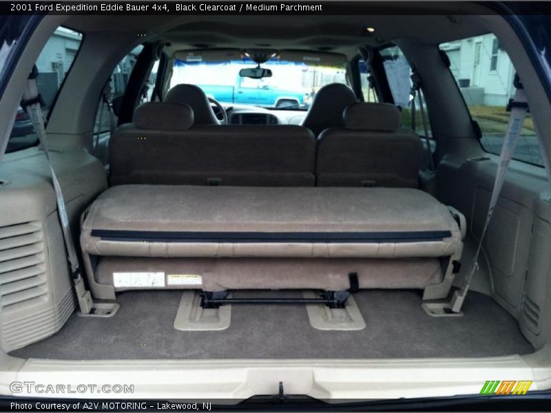 Black Clearcoat / Medium Parchment 2001 Ford Expedition Eddie Bauer 4x4