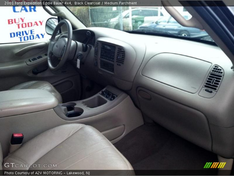Black Clearcoat / Medium Parchment 2001 Ford Expedition Eddie Bauer 4x4