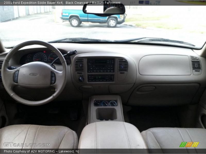 Black Clearcoat / Medium Parchment 2001 Ford Expedition Eddie Bauer 4x4