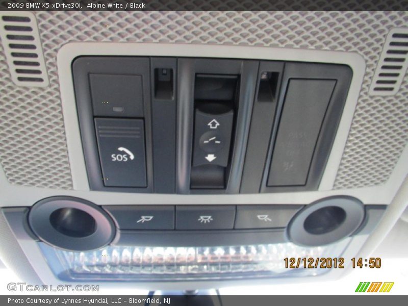 Alpine White / Black 2009 BMW X5 xDrive30i