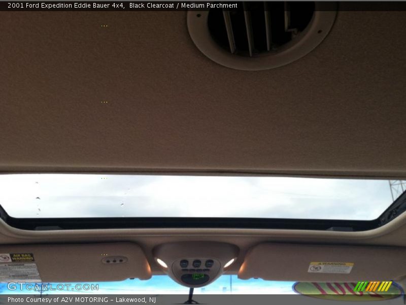 Black Clearcoat / Medium Parchment 2001 Ford Expedition Eddie Bauer 4x4