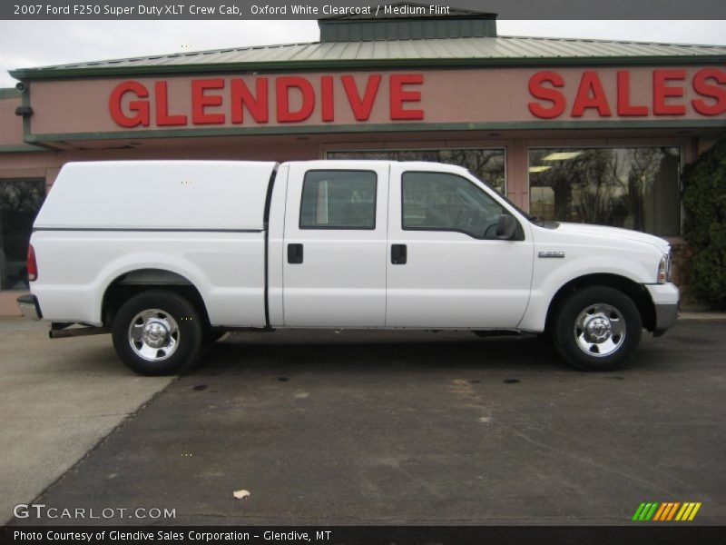 Oxford White Clearcoat / Medium Flint 2007 Ford F250 Super Duty XLT Crew Cab
