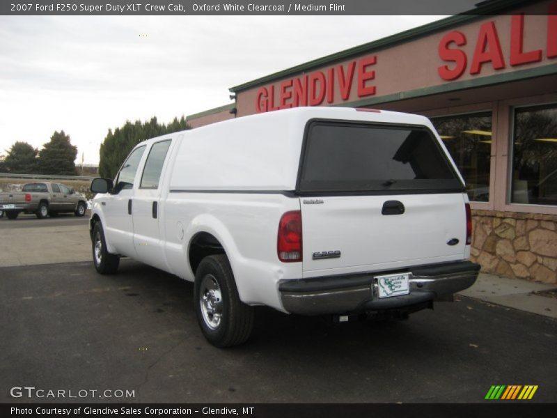 Oxford White Clearcoat / Medium Flint 2007 Ford F250 Super Duty XLT Crew Cab