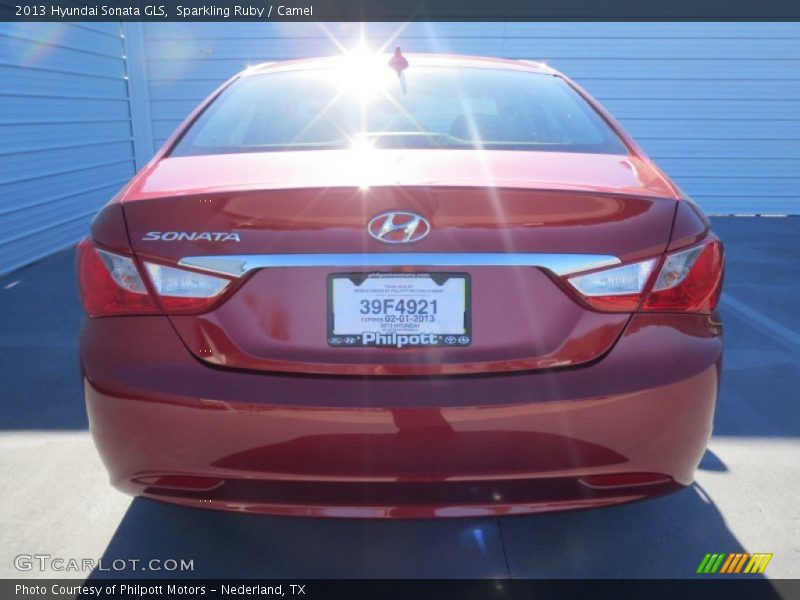 Sparkling Ruby / Camel 2013 Hyundai Sonata GLS