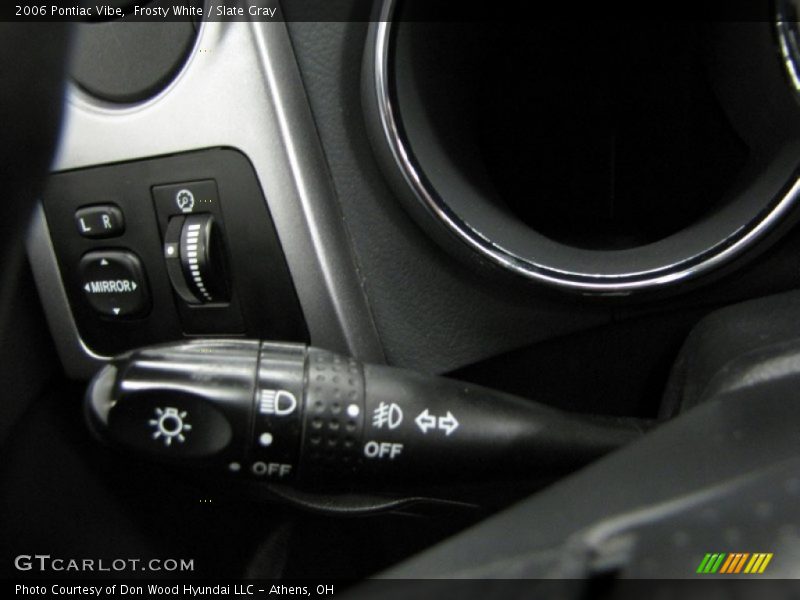 Frosty White / Slate Gray 2006 Pontiac Vibe