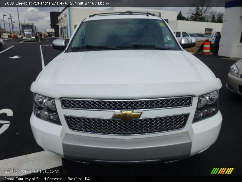 Summit White / Ebony 2009 Chevrolet Avalanche Z71 4x4