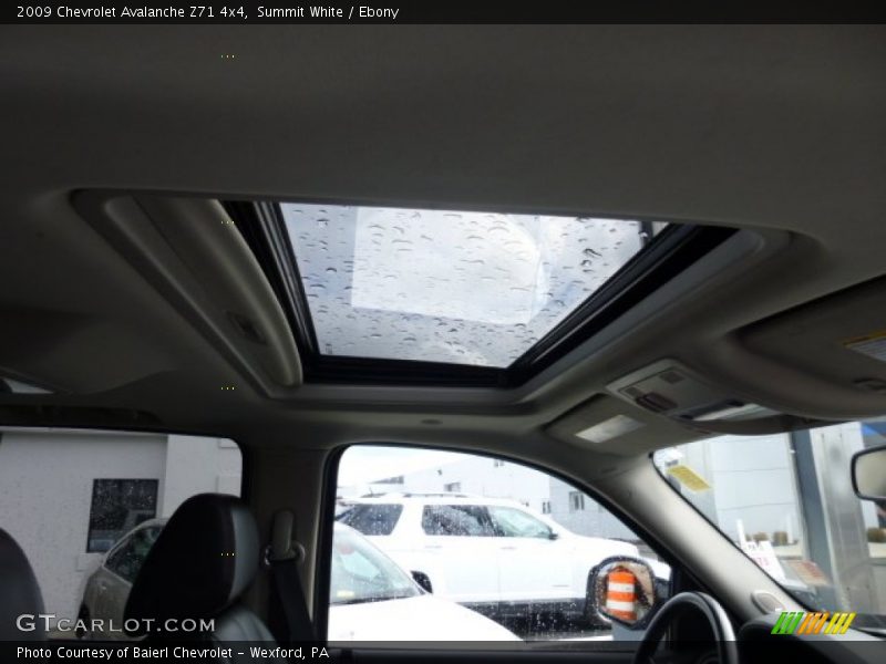 Summit White / Ebony 2009 Chevrolet Avalanche Z71 4x4