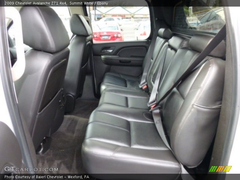 Summit White / Ebony 2009 Chevrolet Avalanche Z71 4x4