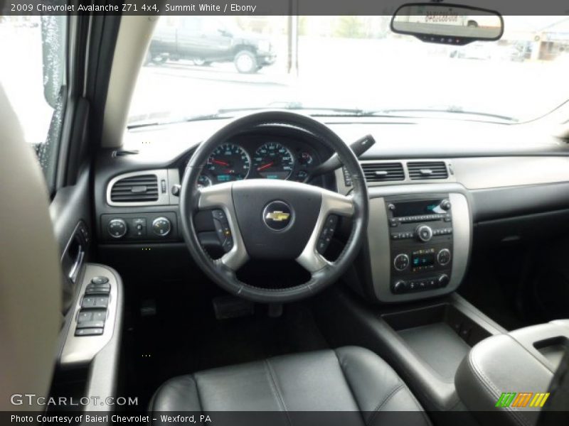 Summit White / Ebony 2009 Chevrolet Avalanche Z71 4x4