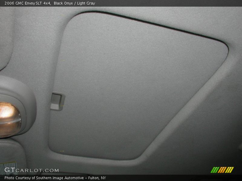 Sunroof of 2006 Envoy SLT 4x4
