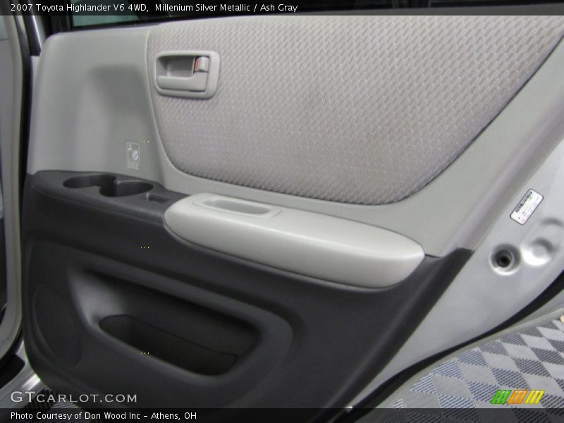 Millenium Silver Metallic / Ash Gray 2007 Toyota Highlander V6 4WD