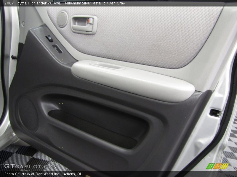 Millenium Silver Metallic / Ash Gray 2007 Toyota Highlander V6 4WD