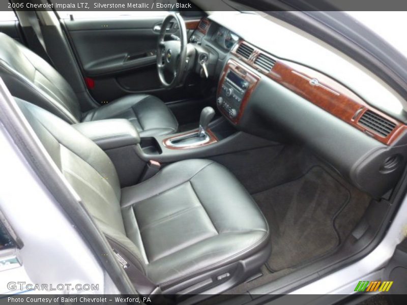  2006 Impala LTZ Ebony Black Interior