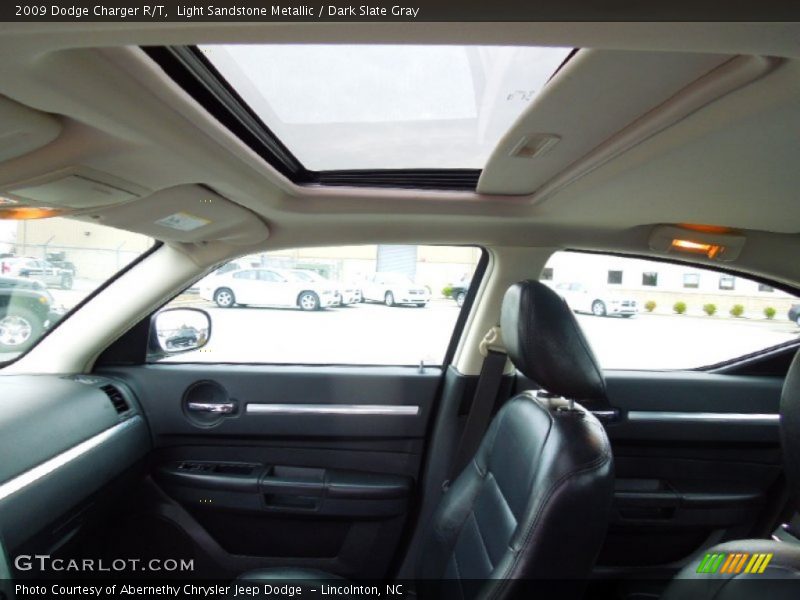 Light Sandstone Metallic / Dark Slate Gray 2009 Dodge Charger R/T