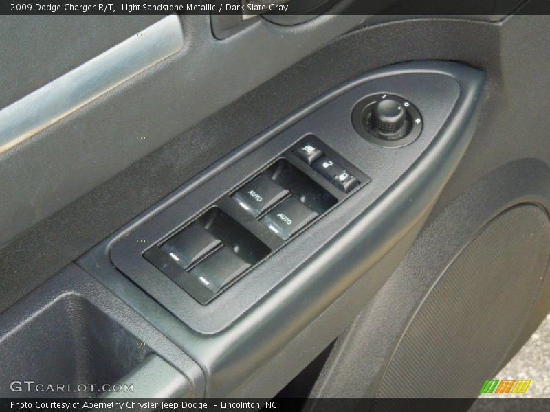Light Sandstone Metallic / Dark Slate Gray 2009 Dodge Charger R/T