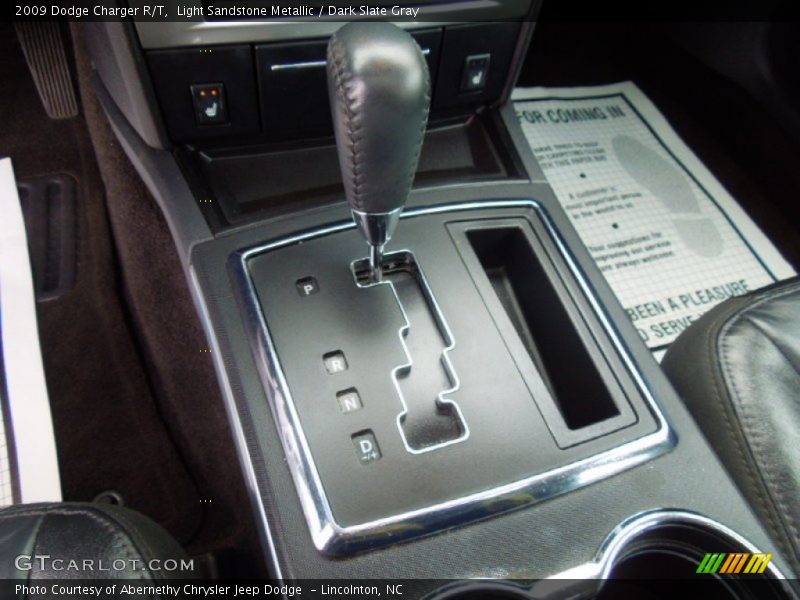 Light Sandstone Metallic / Dark Slate Gray 2009 Dodge Charger R/T