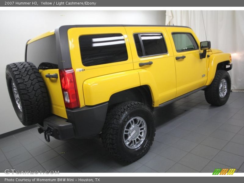 Yellow / Light Cashmere/Ebony 2007 Hummer H3