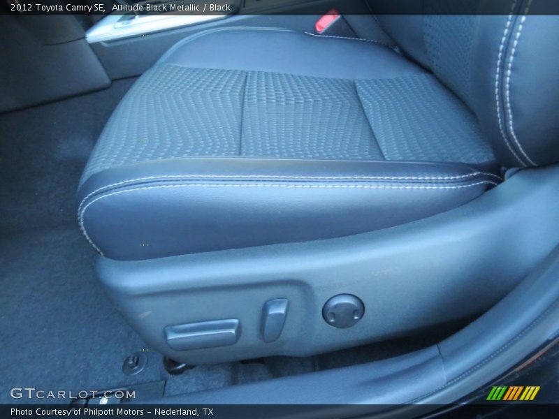 Attitude Black Metallic / Black 2012 Toyota Camry SE