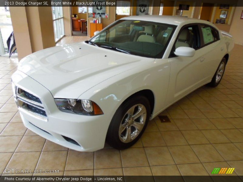 Bright White / Black/Light Frost Beige 2013 Dodge Charger SE