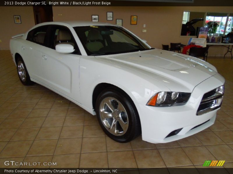 Bright White / Black/Light Frost Beige 2013 Dodge Charger SE