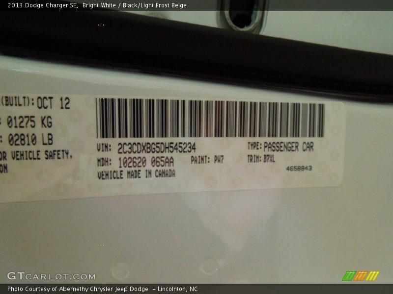 Bright White / Black/Light Frost Beige 2013 Dodge Charger SE