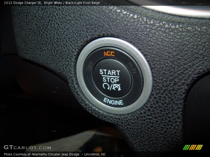 Bright White / Black/Light Frost Beige 2013 Dodge Charger SE