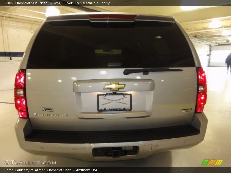 Silver Birch Metallic / Ebony 2009 Chevrolet Suburban LT 4x4