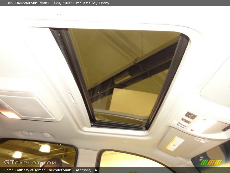 Silver Birch Metallic / Ebony 2009 Chevrolet Suburban LT 4x4