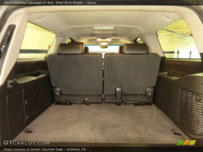Silver Birch Metallic / Ebony 2009 Chevrolet Suburban LT 4x4