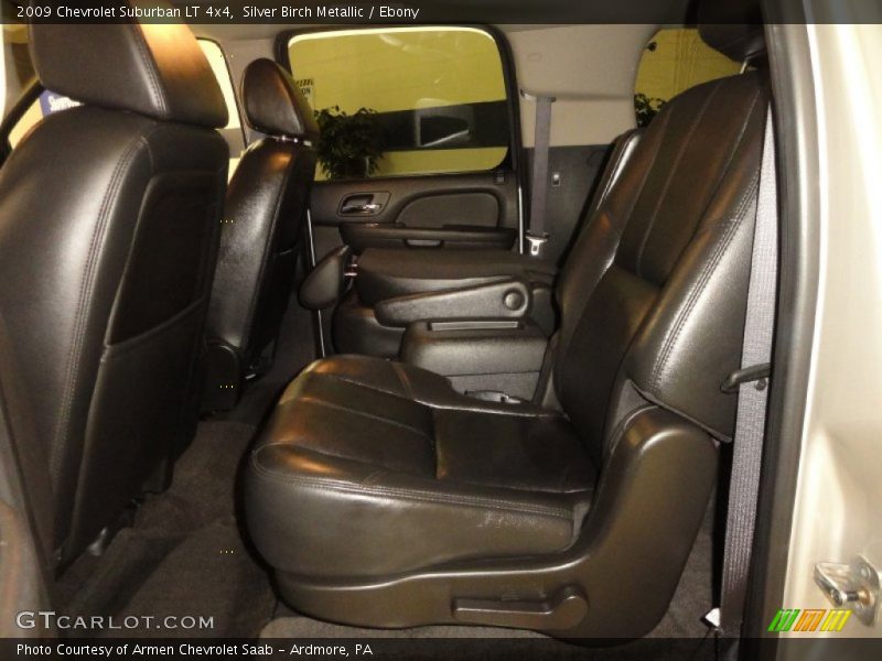 Silver Birch Metallic / Ebony 2009 Chevrolet Suburban LT 4x4