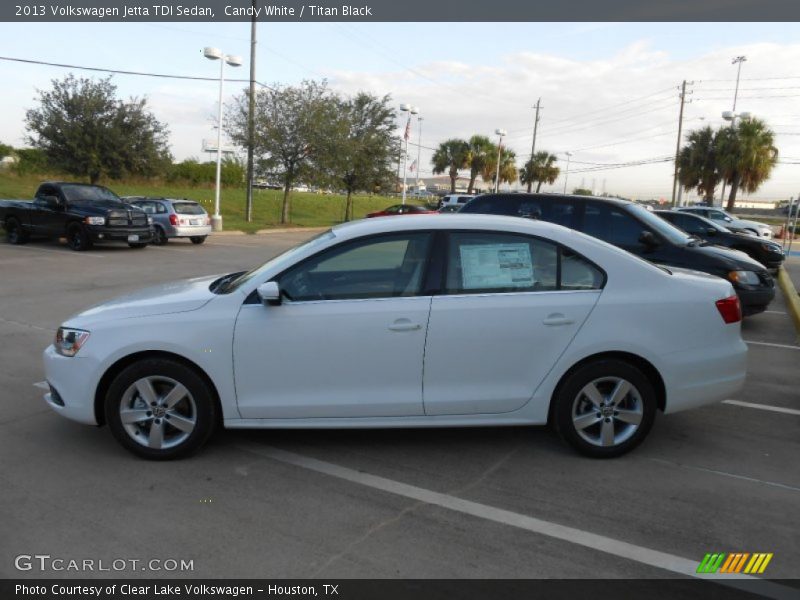 Candy White / Titan Black 2013 Volkswagen Jetta TDI Sedan