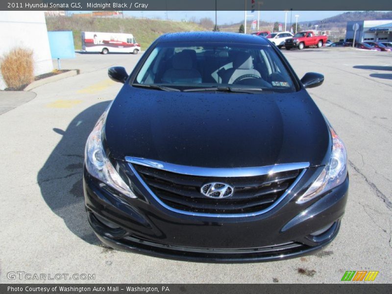 Midnight Black / Gray 2011 Hyundai Sonata GLS