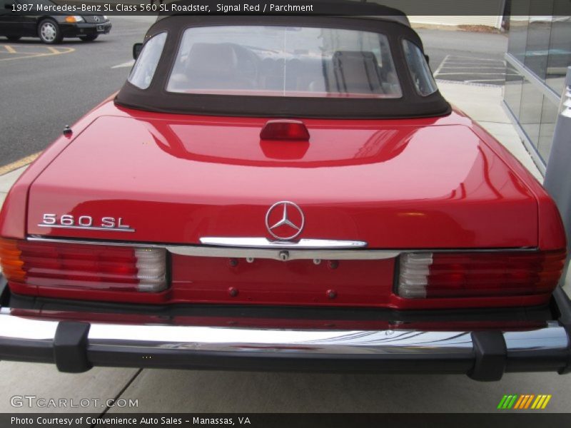 Signal Red / Parchment 1987 Mercedes-Benz SL Class 560 SL Roadster