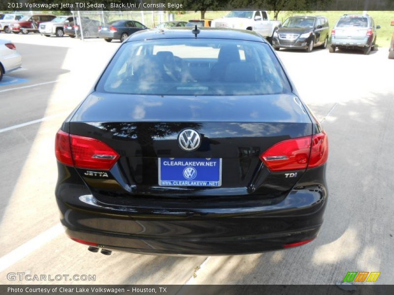 Black Uni / Cornsilk Beige 2013 Volkswagen Jetta TDI Sedan