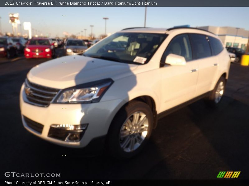 White Diamond Tricoat / Dark Titanium/Light Titanium 2013 Chevrolet Traverse LT