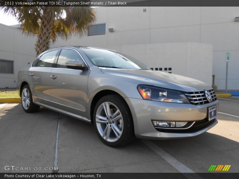 Tungsten Silver Metallic / Titan Black 2013 Volkswagen Passat TDI SE