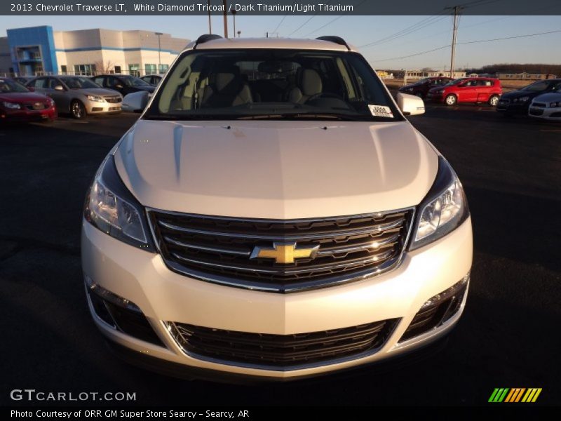 White Diamond Tricoat / Dark Titanium/Light Titanium 2013 Chevrolet Traverse LT