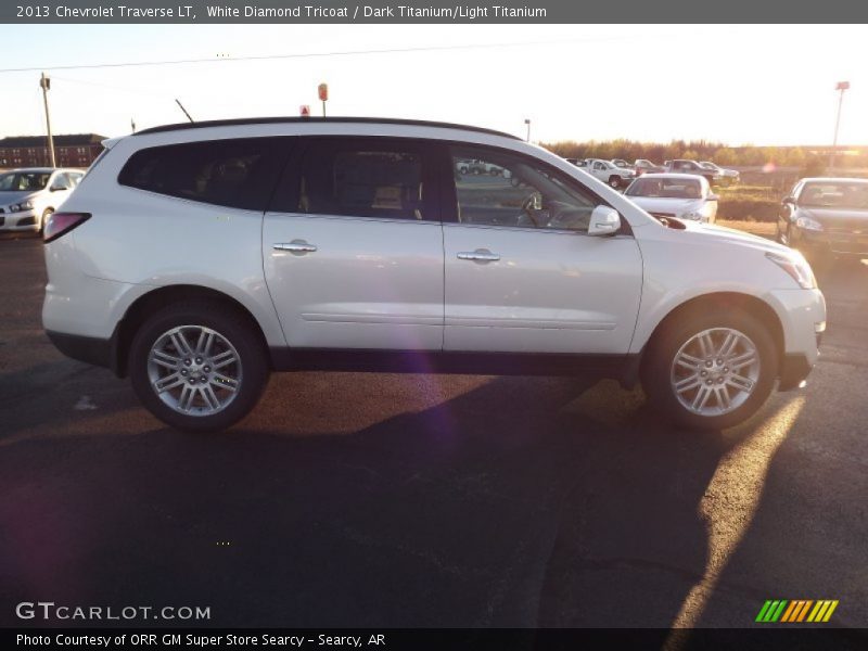 White Diamond Tricoat / Dark Titanium/Light Titanium 2013 Chevrolet Traverse LT