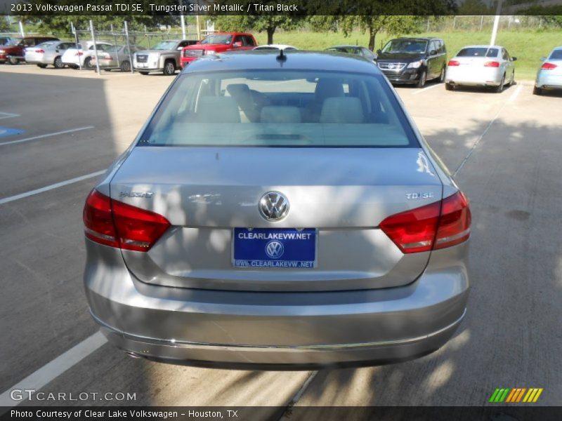 Tungsten Silver Metallic / Titan Black 2013 Volkswagen Passat TDI SE