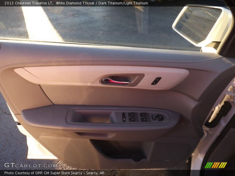 White Diamond Tricoat / Dark Titanium/Light Titanium 2013 Chevrolet Traverse LT