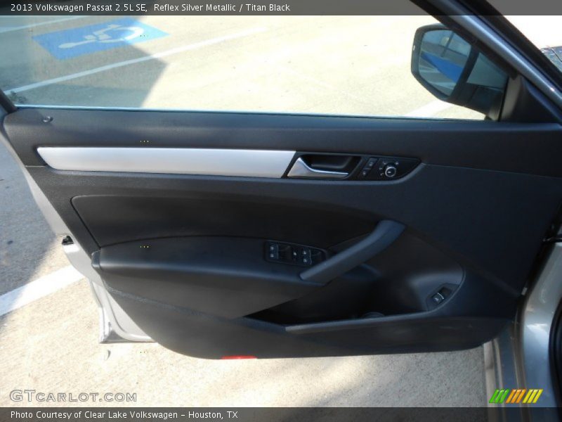 Reflex Silver Metallic / Titan Black 2013 Volkswagen Passat 2.5L SE