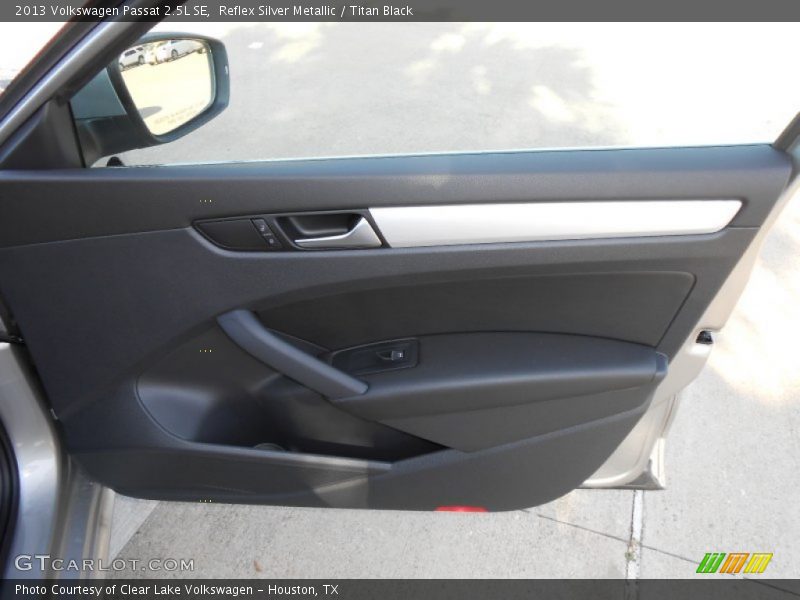 Reflex Silver Metallic / Titan Black 2013 Volkswagen Passat 2.5L SE