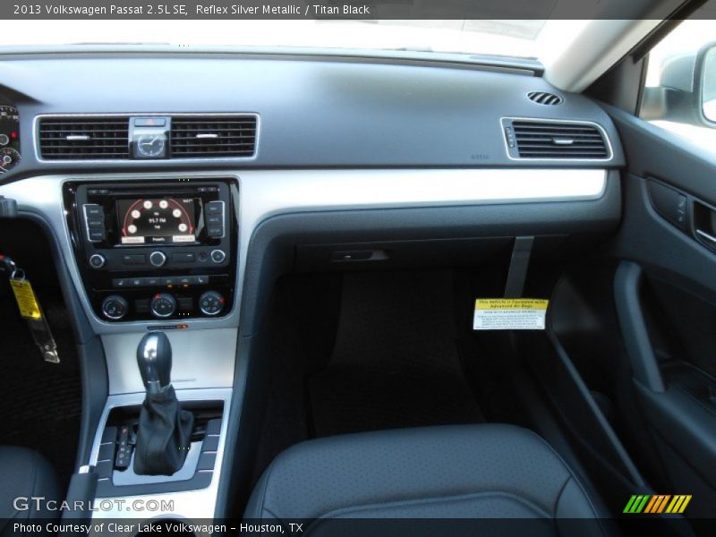 Reflex Silver Metallic / Titan Black 2013 Volkswagen Passat 2.5L SE