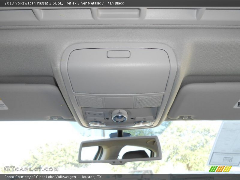 Reflex Silver Metallic / Titan Black 2013 Volkswagen Passat 2.5L SE